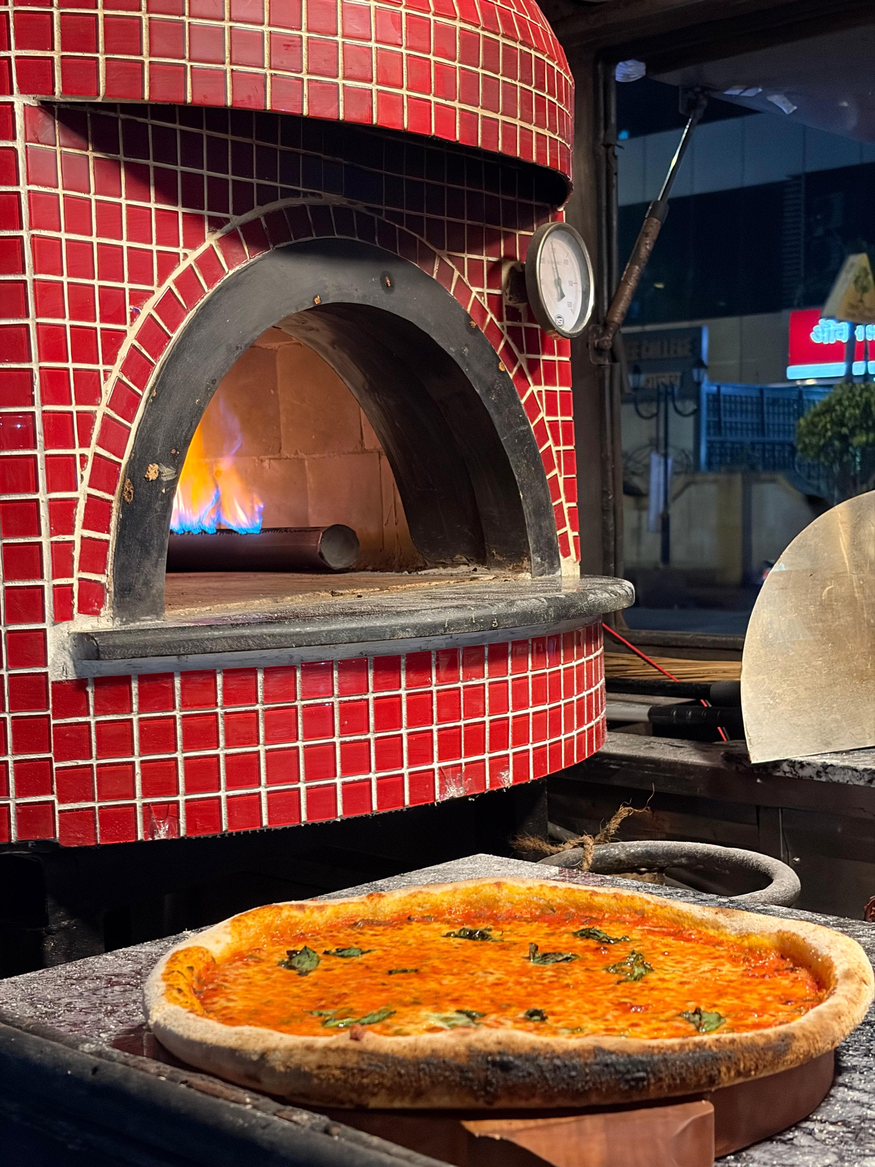 Indiella authentic red-mosaic pizza oven with live dancing flame
